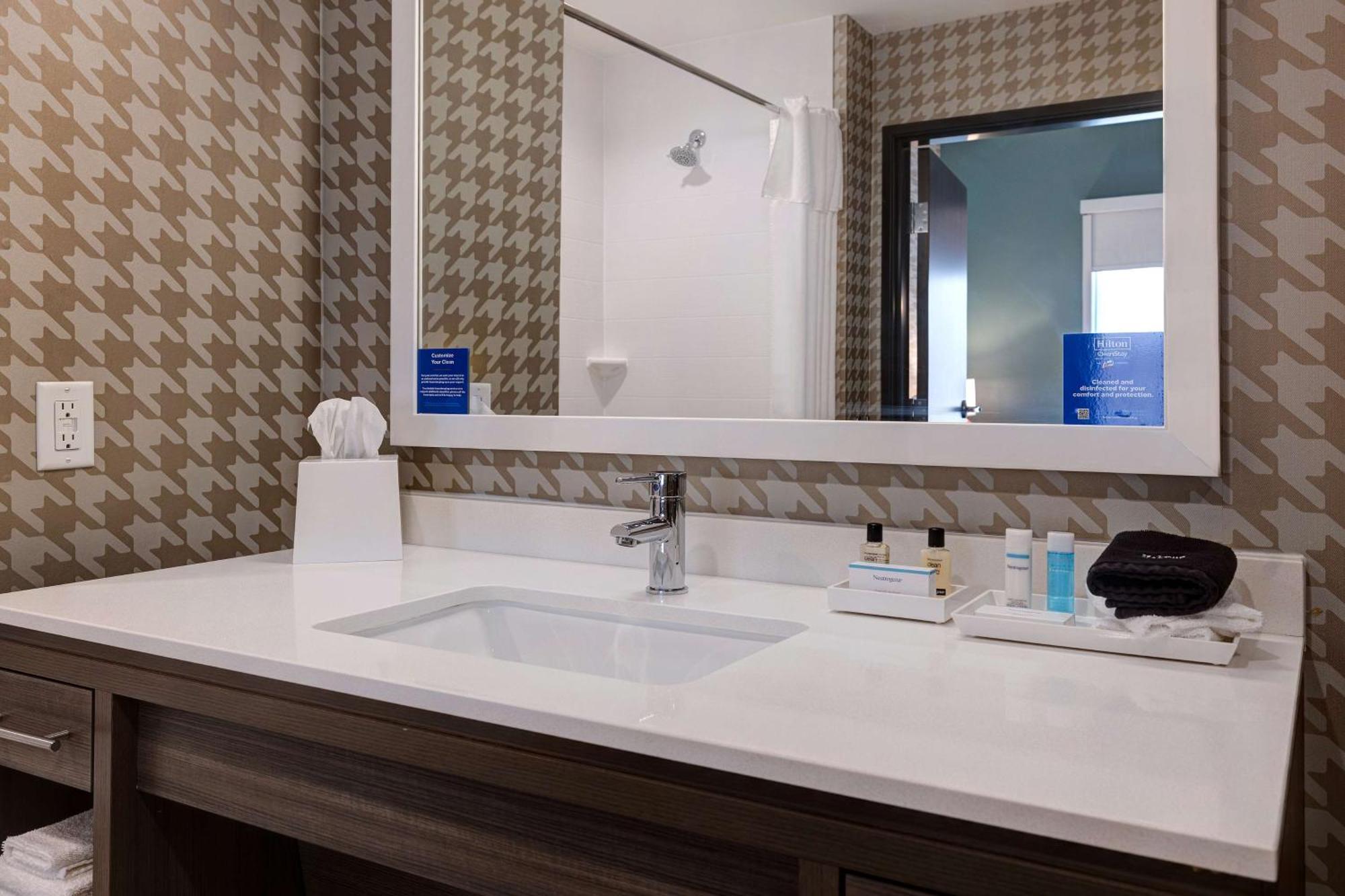 Home2 Suites By Hilton ديكالب المظهر الخارجي الصورة