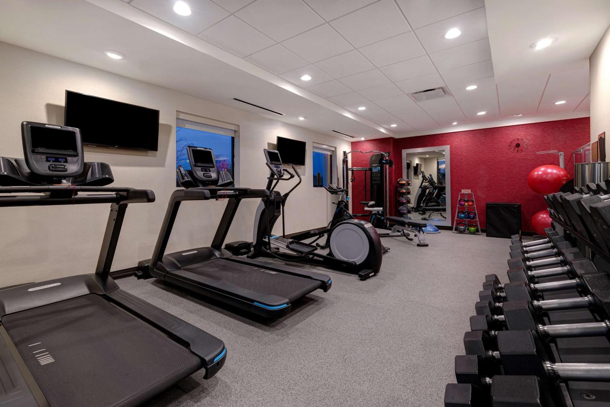 Home2 Suites By Hilton ديكالب المظهر الخارجي الصورة